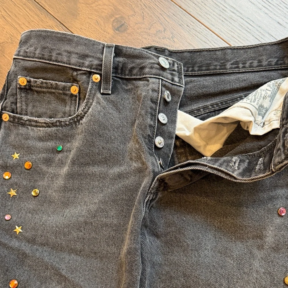 Levi’s Premium 501 28” x 30” Long Embellished Gray Jeans C11-098